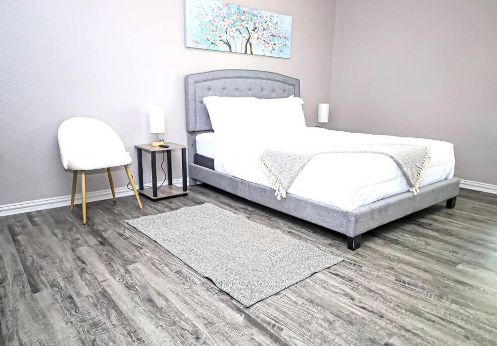 Comfy Two-Bedroom Apartment In Άρλινγκτον Εξωτερικό φωτογραφία